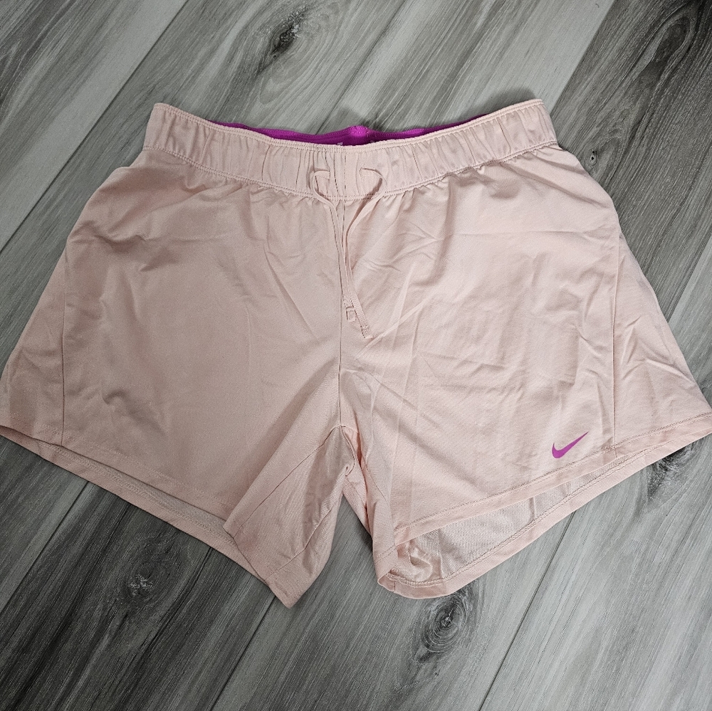 Nike Women's Light Pink Athletic Shorts Sz M